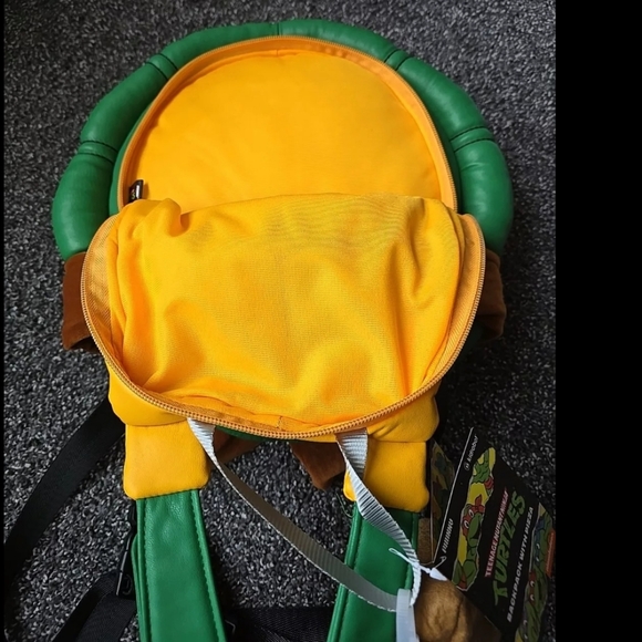 TMNT - Neca Backpack Shell with Pizza pouch Teenage Mutant Ninja Turtles - Picture 3 of 6